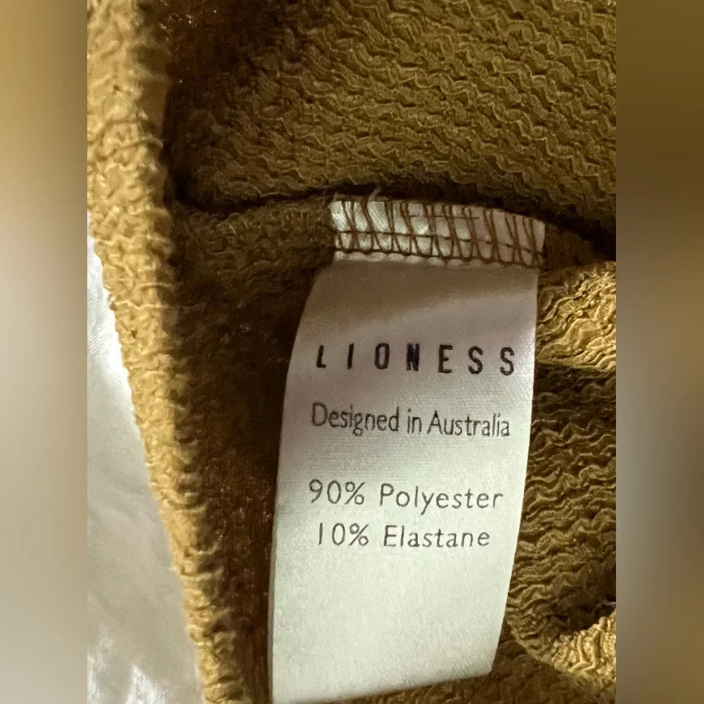 LIONESS Textured Tee - L - Picture 8 of 8